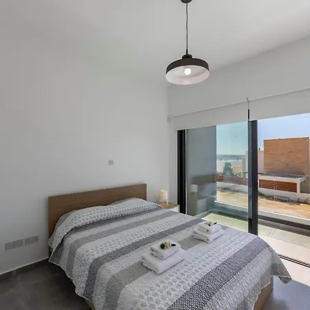 In Sleeps 6 Includes Swimming Pool Air Con And Wifi 9 6 Vilă Peyia