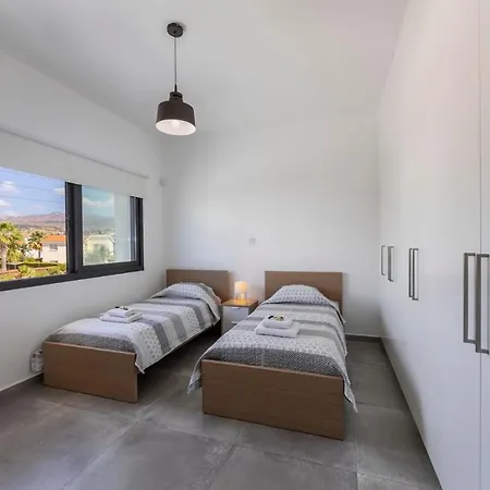 In Sleeps 6 Includes Swimming Pool Air Con And Wifi 9 6 Vilă *
