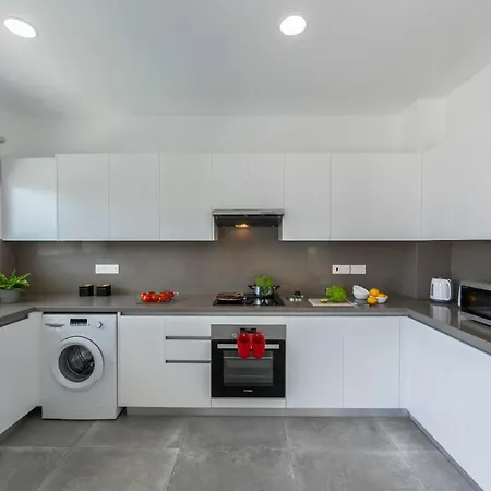 In Sleeps 6 Includes Swimming Pool Air Con And Wifi 9 6 * פאהיה