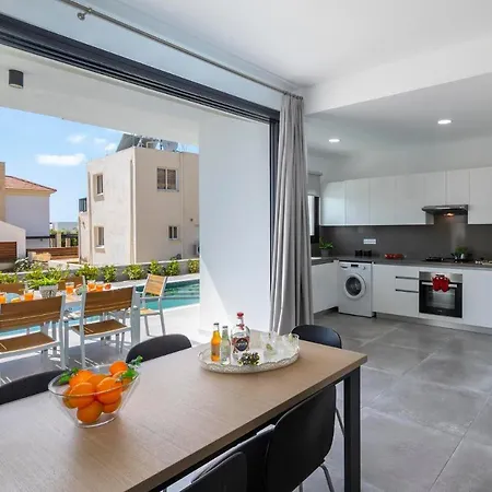 In Sleeps 6 Includes Swimming Pool Air Con And Wifi 9 6 וילה *